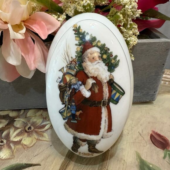 Vintage 1995 Reutter Santa Claus Porcelain Trinket Box Gold Rim Germany - Picture 13 of 14